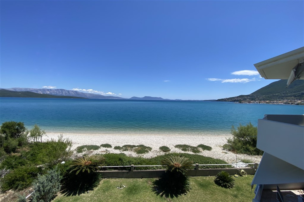 Nikiana Beachside Apartment & Studio 01.jpg